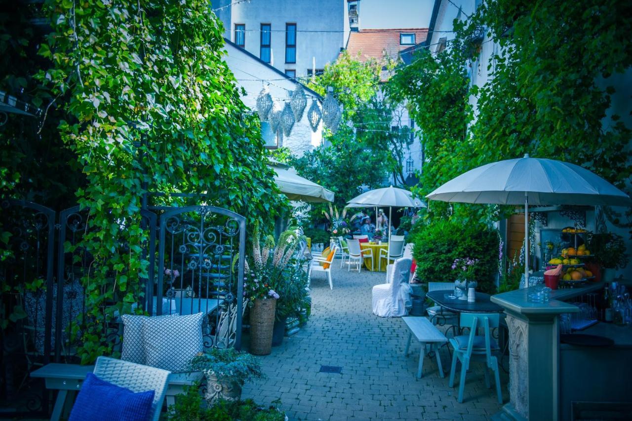 Art Boutique Hotel Buergerhaus Руст Экстерьер фото